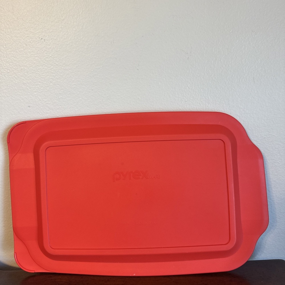 Pyrex Red Replacement Lid 233-PC for 9x13 3 Quart Oblong Baking Dish USA